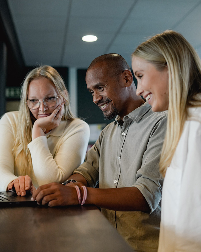 Bli en del av MEXLs team - jobba hos oss